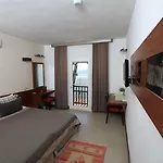 Manastir & 4*