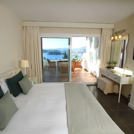 Manastir & ホテル