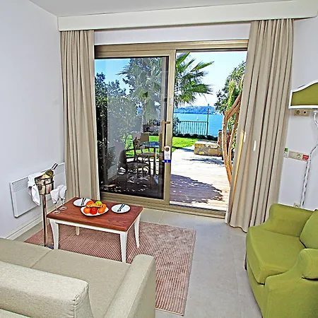 Manastir & ホテル 4*