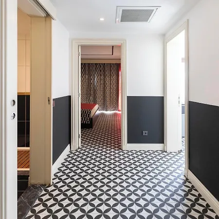 Manastir & ボドルム