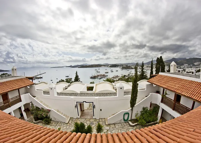 Manastir & ボドルム